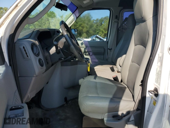 2012 Ford Econoline Cargo Super Duty Commercial z VIN 1FTSS3EL0CDA86804, wystawiony jako Copart lot #71210654 z przebiegiem 52 151 mil mil oraz Szkoda całkowita • Salvage title. Historia ofert i sprzedaży dostępna na DreamBid. Obrazek 7.