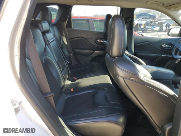 2019 Jeep Cherokee Latitude Plus with VIN 1C4PJLLB8KD154199, listed as a Copart auction lot 87306894 with 136,913 mi miles and Salvage Title. Bid and sale history available at carsss.com. Image 11.