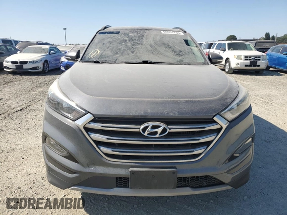 2017 Hyundai Tucson Sport z VIN KM8J33A28HU371193, wystawiony jako Copart lot #59004765 z przebiegiem 186 180 mil mil oraz Czysty tytuł • Clean title. Historia ofert i sprzedaży dostępna na DreamBid. Obrazek 5.