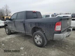 2019 Ram 2500 Tradesman z VIN 3C6UR5CJ6KG633486, wystawiony jako Copart lot #47459835 z przebiegiem 123 704 mil mil oraz Szkoda całkowita • Salvage title. Historia ofert i sprzedaży dostępna na DreamBid. Obrazek 2.