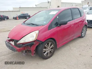 2009 Honda Fit Sport z VIN JHMGE88609S016304, wystawiony jako IAAI lot #42385175 z przebiegiem 254 317 mil mil oraz . Historia ofert i sprzedaży dostępna na DreamBid. Obrazek 2.