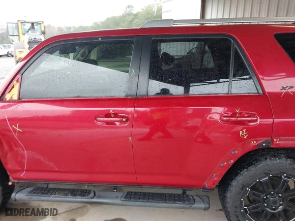 2018 Toyota 4Runner SR5 with VIN JTEZU5JR4J5187653, listed as a IAAI auction lot 40864701 with 96,730 mi miles. Bid and sale history available at carsss.com. Image 15.