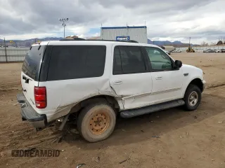 2000 Ford Expedition XLT with VIN 1FMRU1660YLB29813, listed as a Copart auction lot 44729765 with 258,224 mi miles and Salvage Title. Bid and sale history available at DreamBid. Image 3.