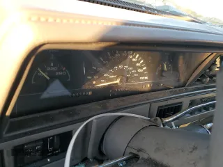 1993 Oldsmobile Cutlass Ciera S z VIN 1G3AG55N2P6435739, wystawiony jako Copart lot #79994014 z przebiegiem 111 189 mil mil oraz Szkody całkowita. Historia ofert i sprzedaży dostępna na DreamBid. Obrazek 9.