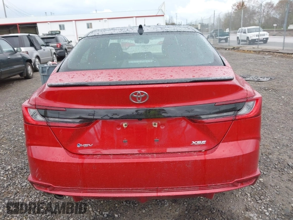 2025 Toyota Camry LE with VIN 4T1DAACK6SU052760, listed as a IAAI auction lot 41923980 with 5,586 mi miles and . Bid and sale history available at DreamBid. Image 16.