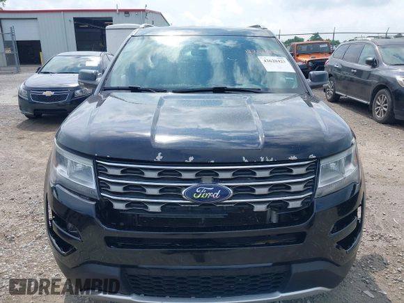 2017 Ford Explorer XLT z VIN 1FM5K8D86HGD44638, wystawiony jako IAAI lot #42628423 z przebiegiem 441 045 mil mil oraz . Historia ofert i sprzedaży dostępna na DreamBid. Obrazek 12.