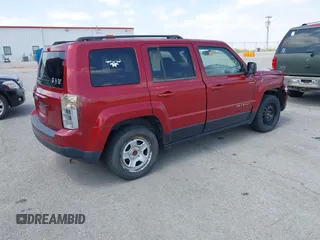 2014 Jeep Patriot Sport with VIN 1C4NJPBBXED843374, listed as a IAAI auction lot 42050067 with 155,685 mi miles. Bid and sale history available at carsss.com. Image 4.