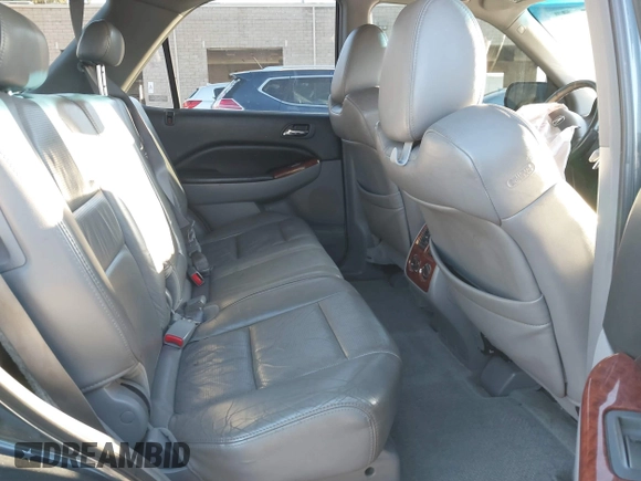 2006 Acura MDX with VIN 2HNYD18246H549248, listed as a IAAI auction lot 41361032 with 176,399 mi miles. Bid and sale history available at carsss.com. Image 8.