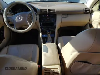 2001 Mercedes-Benz C 230/260/280/320 с VIN WDBRF61J51F116503, выставлен на аукционе Copart как лот 89135335 с пробегом 132 412 миль миль и Списание • Salvage title. История ставок и продаж доступна на DreamBid. Изображение 8.