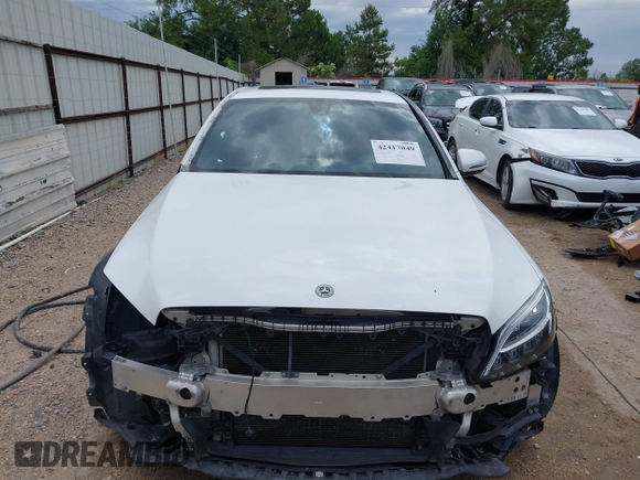 2019 Mercedes-Benz C 300 with VIN 55SWF8DB7KU283888, listed as a IAAI auction lot 42417049 with 111,868 mi miles and . Bid and sale history available at DreamBid. Image 13.