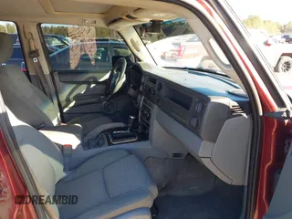 2007 Jeep Commander Sport с VIN 1J8HH48P17C673286, выставлен на аукционе IAAI как лот 41361680 с пробегом 229 407 миль миль и . История ставок и продаж доступна на DreamBid. Изображение 5.