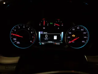 2018 Chevrolet Traverse LT z VIN 1GNEVHKW0JJ250252, wystawiony jako Copart lot #55965095 z przebiegiem 116 794 mil mil oraz Szkoda całkowita • Salvage title. Historia ofert i sprzedaży dostępna na DreamBid. Obrazek 9.