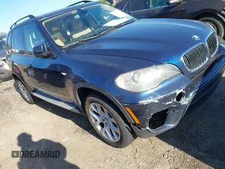 2012 BMW X5 35i z VIN 5UXZV4C5XCL762728, wystawiony jako IAAI lot #42023361 z przebiegiem 160 563 mil mil oraz . Historia ofert i sprzedaży dostępna na DreamBid. Obrazek 1.