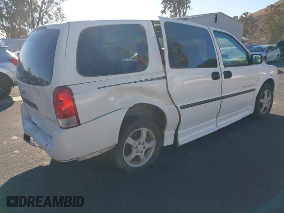 2006 Chevrolet Uplander LS Fleet with VIN 1GBDV13L96D139239, listed as a IAAI auction lot 41413569 with 165,748 mi miles. Bid and sale history available at carsss.com. Image 4.