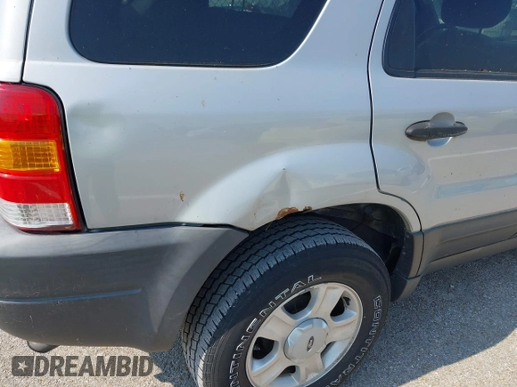2004 Ford Escape XLT с VIN 1FMYU03104KB41636, выставлен на аукционе IAAI как лот 42489811 с пробегом 117 562 миль миль и . История ставок и продаж доступна на DreamBid. Изображение 6.