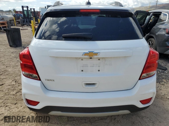 2022 Chevrolet Trax LT z VIN KL7CJLSM7NB568766, wystawiony jako Copart lot #58099525 z przebiegiem 6 057 mil mil oraz Czysty tytuł • Clean title. Historia ofert i sprzedaży dostępna na DreamBid. Obrazek 6.