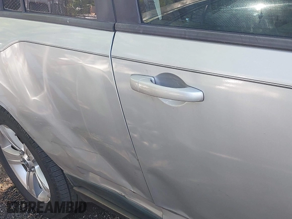 2011 Jeep Compass with VIN 1J4NT1FA1BD260206, listed as a IAAI auction lot 41917357 with 156,168 mi miles. Bid and sale history available at carsss.com. Image 6.