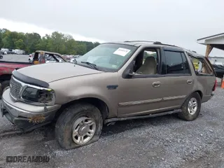 2001 Ford Expedition XLT with VIN 1FMPU16L31LB39187, listed as a IAAI auction lot 40405470 with 1 mi miles. Bid and sale history available at carsss.com. Image 6.