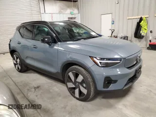 2023 Volvo XC40 Ultimate z VIN YV4ED3UMXP2077012, wystawiony jako Copart lot #41918315 z przebiegiem 20 117 mil mil oraz Szkoda całkowita • Salvage title. Historia ofert i sprzedaży dostępna na DreamBid. Obrazek 4.