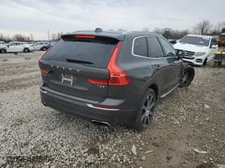 2020 Volvo XC60 Inscription with VIN YV4102RL2L1428953, listed as a Copart auction lot 46364115 with 71,798 mi miles and Salvage Title. Bid and sale history available at carsss.com. Image 3.