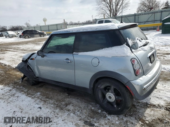 2004 MINI Hardtop with VIN WMWRC334X4TJ62010, listed as a Copart auction lot 45191885 with Not Provided miles and Salvage Title. Bid and sale history available at DreamBid. Image 2.