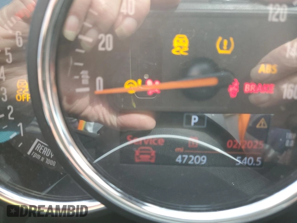 2021 MINI Countryman Oxford Edition with VIN WMZ23BR08M3N18103, listed as a Copart auction lot 48546585 with 47,209 mi miles and Salvage Title. Bid and sale history available at carsss.com. Image 9.