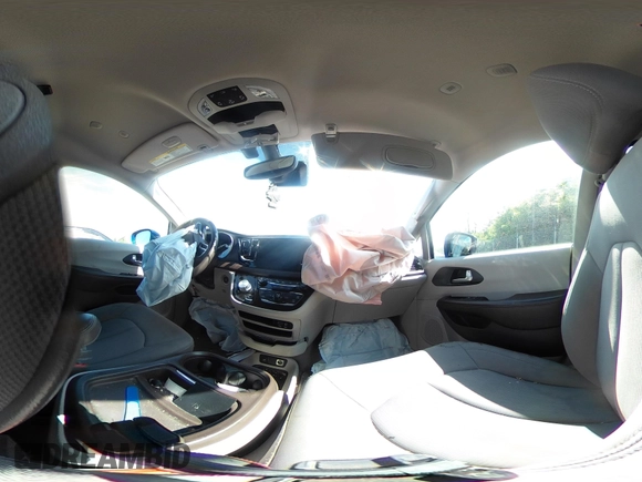 2020 Chrysler Pacifica Touring with VIN 2C4RC1FGXLR185354, listed as a IAAI auction lot 42093302 with 117,932 mi miles and . Bid and sale history available at DreamBid. Image 20.