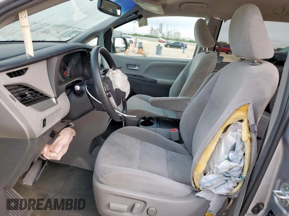 2017 Toyota Sienna LE Auto Access Seat with VIN 5TDKZ3DC5HS861042, listed as a Copart auction lot 60690025 with 85,021 mi miles and Salvage title. Bid and sale history available at DreamBid. Image 7.