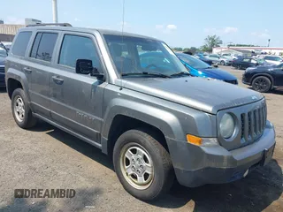 2012 Jeep Patriot Sport z VIN 1C4NJRBB4CD563314, wystawiony jako IAAI lot #42838810 z przebiegiem 169 392 mil mil oraz . Historia ofert i sprzedaży dostępna na DreamBid. Obrazek 1.