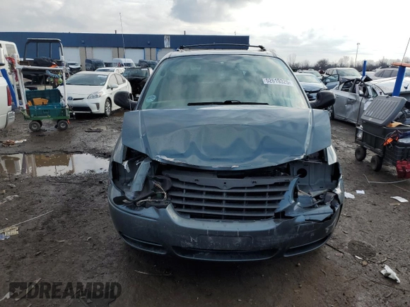 2006 Chrysler Town & Country Touring with VIN 2A4GP54L96R618650, listed as a Copart auction lot 52519325 with 130,234 mi miles and Salvage title. Bid and sale history available at DreamBid. Image 5.