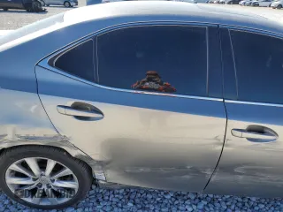 2014 Lexus IS 250 z VIN JTHBF1D20E5019973, wystawiony jako Copart lot #49902925 z przebiegiem 88 339 mil mil oraz Szkoda całkowita • Salvage title. Historia ofert i sprzedaży dostępna na DreamBid. Obrazek 10.