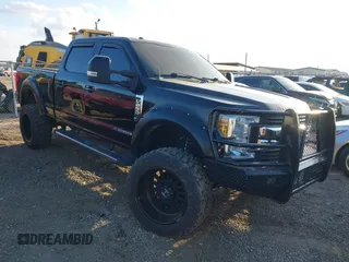 2018 Ford Super Duty F-250 SRW XL with VIN 1FT7W2BT7JEB26098, listed as a IAAI auction lot 41429463 with 160,396 mi miles. Bid and sale history available at carsss.com. Image 1.