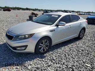 2012 Kia Optima EX z VIN 5XXGN4A7XCG078355, wystawiony jako Copart lot #57865355 z przebiegiem 138 613 mil mil oraz Szkoda całkowita • Salvage title. Historia ofert i sprzedaży dostępna na DreamBid. Obrazek 1.