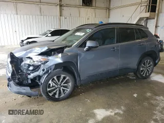 2022 Toyota Corolla Cross XLE z VIN 7MUDAABG3NV013642, wystawiony jako Copart lot #55118555 z przebiegiem 22 575 mil mil oraz Szkoda całkowita • Salvage title. Historia ofert i sprzedaży dostępna na DreamBid. Obrazek 1.
