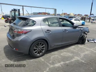 2013 Lexus CT 200h z VIN JTHKD5BH6D2158445, wystawiony jako Copart lot #56818005 z przebiegiem Nie podano mil oraz Szkoda całkowita • Salvage title. Historia ofert i sprzedaży dostępna na DreamBid. Obrazek 3.
