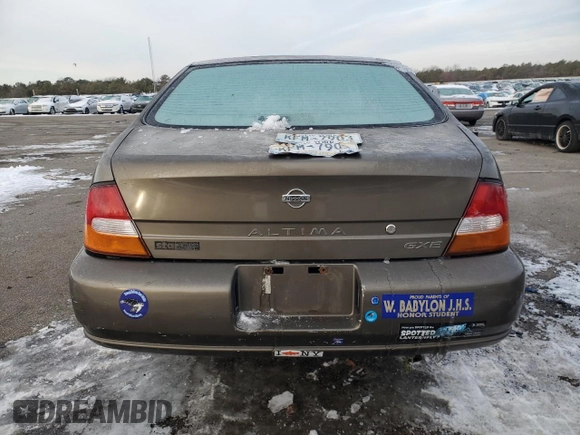 1998 Nissan Altima XE with VIN 1N4DL01D4WC144612, listed as a Copart auction lot 42197255 with 78,438 mi miles and Salvage Title. Bid and sale history available at carsss.com. Image 6.