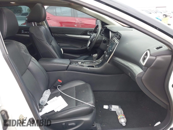 2017 Nissan Maxima Platinum with VIN 1N4AA6AP9HC408433, listed as a IAAI auction lot 41924547 with 47,214 mi miles and . Bid and sale history available at DreamBid. Image 5.
