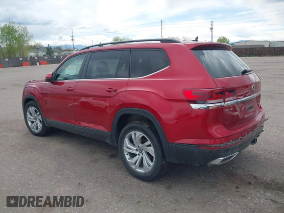 2021 Volkswagen Atlas SE z VIN 1V2HR2CAXMC574861, wystawiony jako IAAI lot #42139105 z przebiegiem 61 098 mil mil oraz . Historia ofert i sprzedaży dostępna na DreamBid. Obrazek 3.