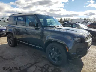 2024 Land Rover Defender X-Dynamic SE with VIN SALE27EU6R2351509, listed as a Copart auction lot 43427315 with 3,300 mi miles and Salvage Title. Bid and sale history available at carsss.com. Image 4.