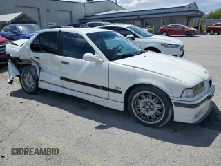 1997 BMW M3 z VIN WBSCD9326VEE06423, wystawiony jako Copart lot #54953975 z przebiegiem 193 185 mil mil oraz Szkody całkowita. Historia ofert i sprzedaży dostępna na DreamBid. Obrazek 4.