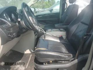 2013 Chrysler Town & Country Touring with VIN 2C4RC1BG4DR821029, listed as a Copart auction lot 70609704 with 139,610 mi miles and Salvage Title. Bid and sale history available at carsss.com. Image 7.
