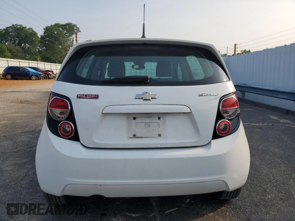 2012 Chevrolet Sonic LS z VIN 1G1JA6SHXC4193688, wystawiony jako Copart lot #60696935 z przebiegiem 413 280 mil mil oraz Czysty tytuł • Clean title. Historia ofert i sprzedaży dostępna na DreamBid. Obrazek 6.