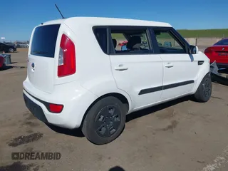 2013 Kia Soul with VIN KNDJT2A54D7567715, listed as a IAAI auction lot 41759724 with 95,922 mi miles. Bid and sale history available at carsss.com. Image 4.