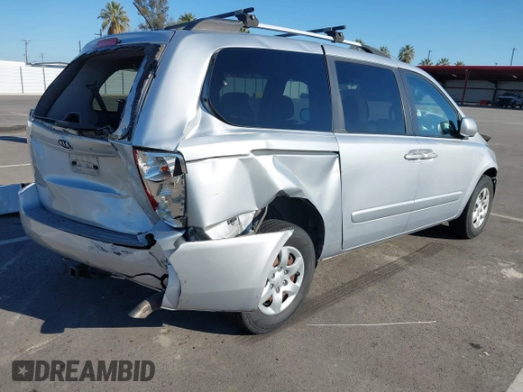 2009 Kia Sedona LX with VIN KNDMB233696303422, listed as a IAAI auction lot 41685934 with 148,746 mi miles. Bid and sale history available at carsss.com. Image 4.