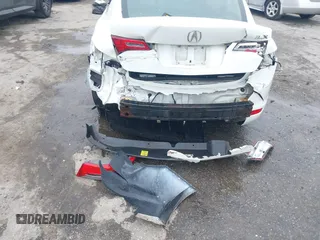 2015 Acura ILX z VIN 19VDE1F36FE008607, wystawiony jako IAAI lot #42365459 z przebiegiem 137 408 mil mil oraz . Historia ofert i sprzedaży dostępna na DreamBid. Obrazek 6.