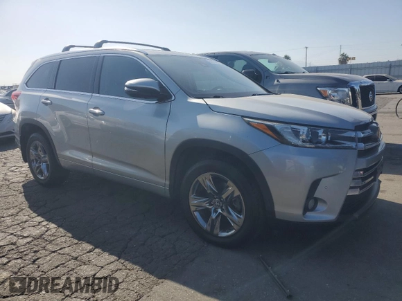 2017 Toyota Highlander Limited with VIN 5TDDZRFH4HS373365, listed as a Copart auction lot 61875495 with 90,465 mi miles and Salvage title. Bid and sale history available at DreamBid. Image 4.