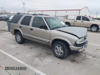2000 Chevrolet Blazer LT с VIN 1GNDT13W3Y2367500, выставлен на аукционе IAAI как лот 41617129 с пробегом 205 794 миль миль и . История ставок и продаж доступна на DreamBid. Изображение 1.