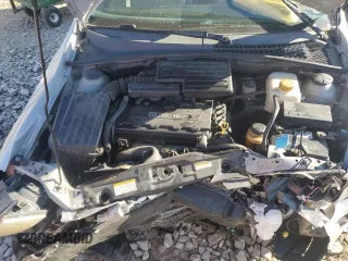 2005 Suzuki Forenza S z VIN KL5JD56Z95K119565, wystawiony jako Copart lot #43051135 z przebiegiem 143 172 mil mil oraz Nie do naprawy • Non repairable. Historia ofert i sprzedaży dostępna na DreamBid. Obrazek 11.