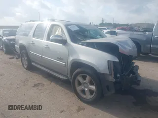 2007 Chevrolet Suburban LT with VIN 3GNFK16367G136545, listed as a IAAI auction lot 42530255 with 180,727 mi miles and . Bid and sale history available at DreamBid. Image 1.