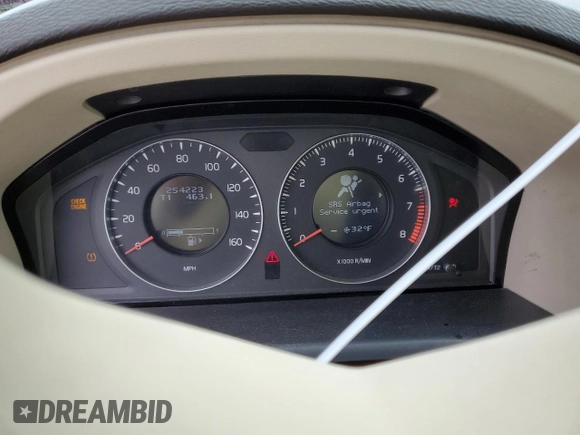 2008 Volvo V70 with VIN YV1BW982581033321, listed as a Copart auction lot 86269014 with 254,223 mi miles and Salvage title. Bid and sale history available at DreamBid. Image 9.
